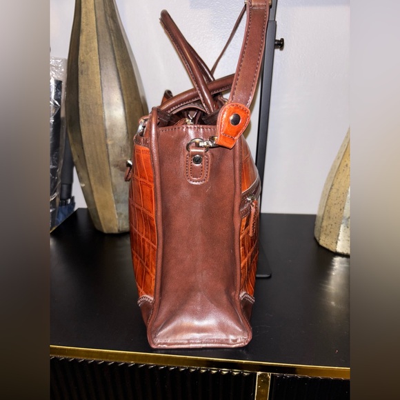 Elegant Brown Leather Women Briefcase - Picture 13 of 16